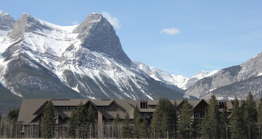 Paradise Resort Club And Spa Canmore Exterior foto