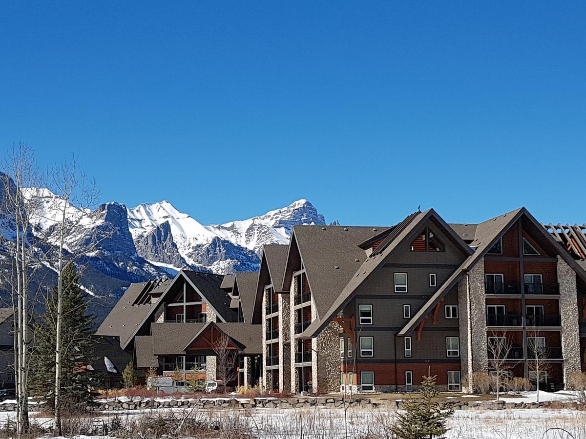 Paradise Resort Club And Spa Canmore Exterior foto