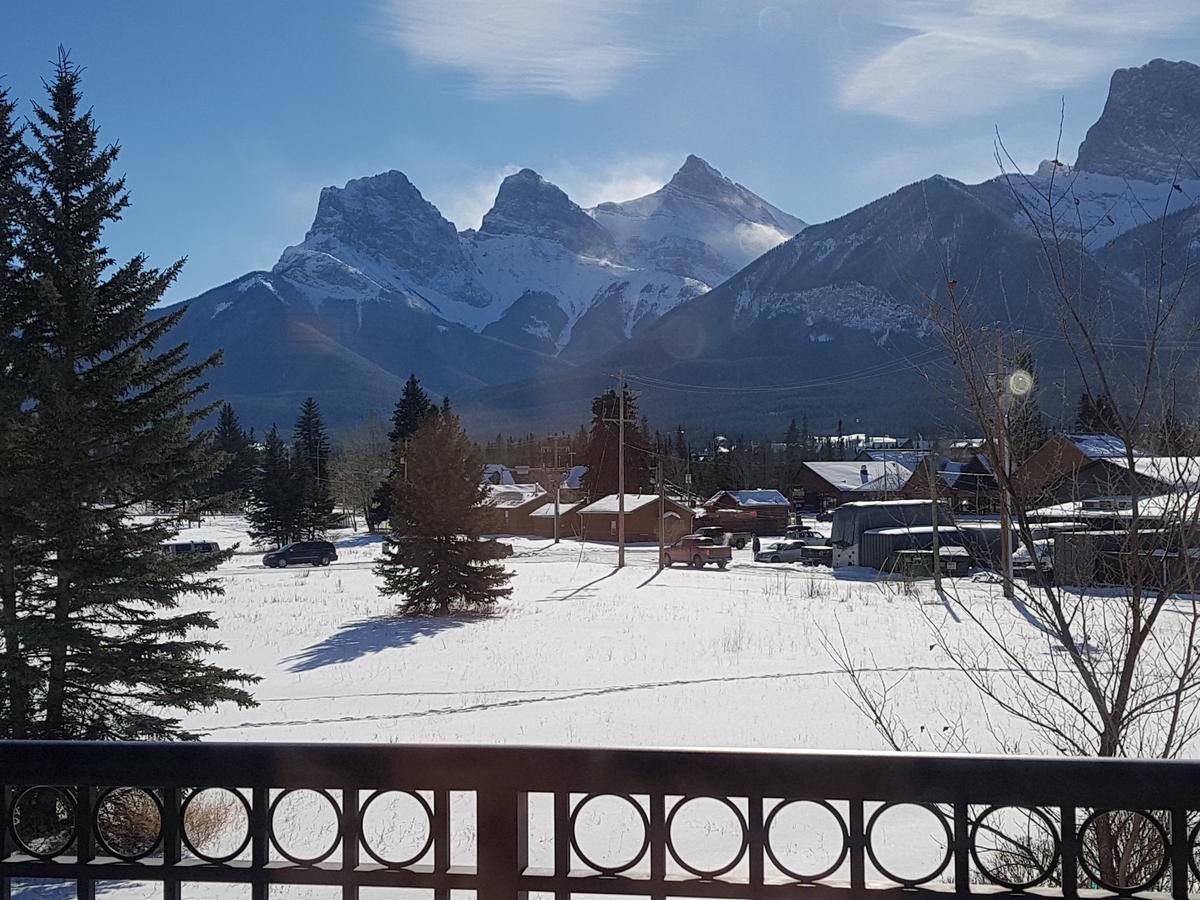 Paradise Resort Club And Spa Canmore Exterior foto