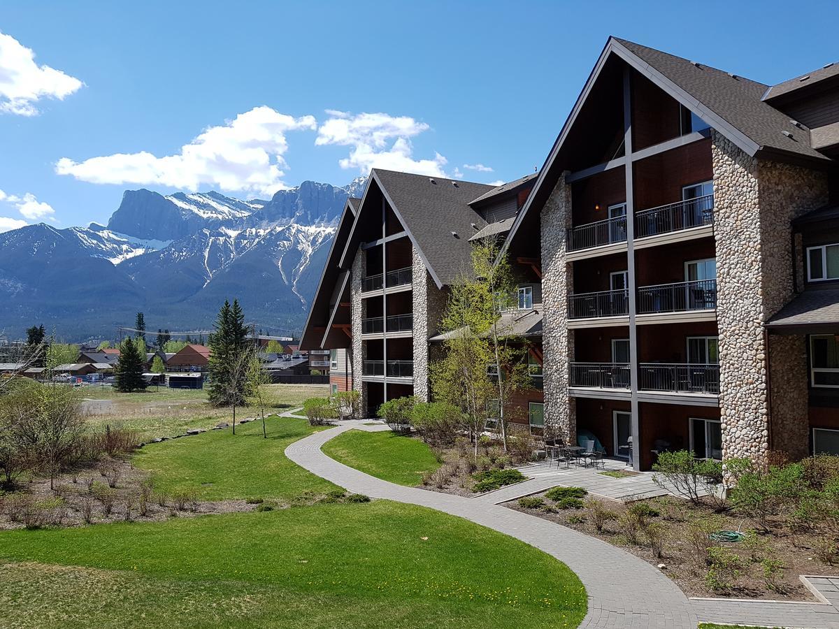 Paradise Resort Club And Spa Canmore Exterior foto